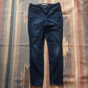 Athleta Sculptek Jeans size 10